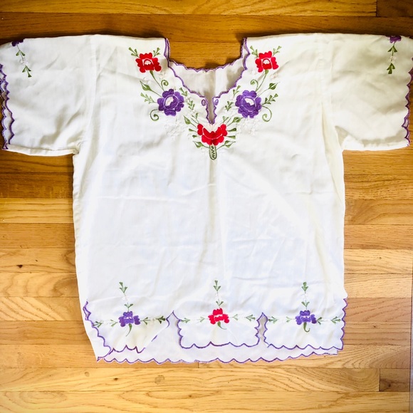 Vintage Tops - True Vintage Embroidered Mexican Blouse